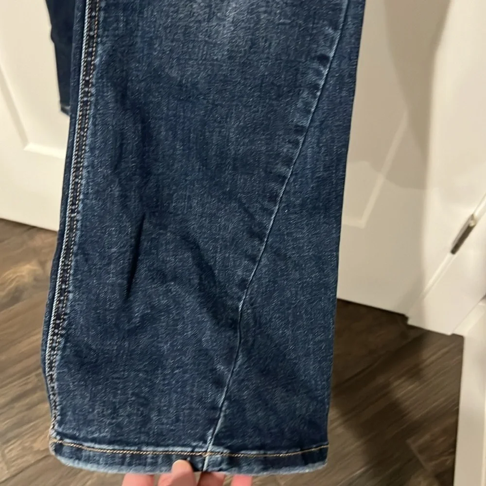 NWT M Jeans by Maurice’s Super High Rise Pull-on Long Flare Jeans Sz M